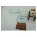 Pyrex baking dish & recipe cards in box