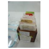 Pyrex baking dish & recipe cards in box