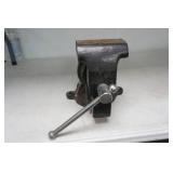 5" Vice with pipe jaws & regular jaws