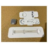 Apple Watch SE (2nd Gen) GPS 44mm Smartwatch with Starlight Aluminum Case MXEU3LL/A