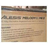 NIB KEYBOARD ALESIS MELODY 61