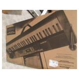 NIB KEYBOARD ALESIS MELODY 61