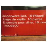 NIB 16 PIECE DINNERWARE SET