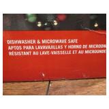 NIB 16 PIECE DINNERWARE SET