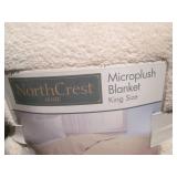NIB North Crest Micro Plush Blanket