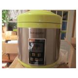 NIB 7 Quart Electric Pressure Cooker