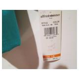 WOMANS BLAZER SIZE 18