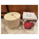 American Harvest Snackmaster Dehydrator and Canterbury Pottery Montauk Apple Cookie Jar