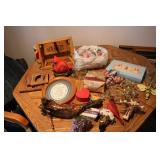 Decor robins, picture frames and mo...