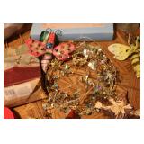 Decor robins, picture frames and mo...