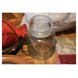 Decor robins, picture frames and mo...