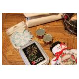 small box of miscellaneous decor...