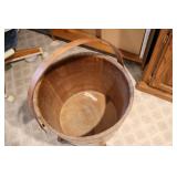 wooden plat stand/pot holder...