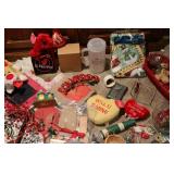 Huge lot of miscellaneous decor, tr...