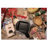 Huge lot of miscellaneous decor, tr...
