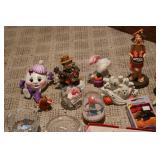 Decorative trinkets...