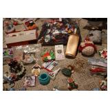 Decorative trinkets...