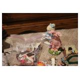 Decorative trinkets...