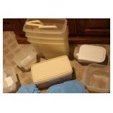 food storage containers with lids...