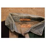 GUESS CLASSIC SPORTSWEAR shirt size...