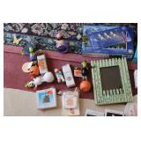 miscellaneous decor, vintage photos...