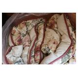 King size floral comforter...