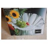 Mikasa glass decorative bowl...