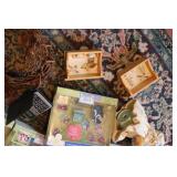 Miscellaneous Trinkets and decor Ou...