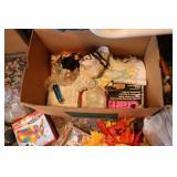 Miscellaneous lot artificial flower...