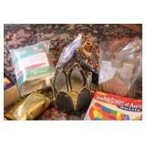 Miscellaneous lot artificial flower...