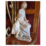 Lladro Figurine ~ Bedtime Story 5457