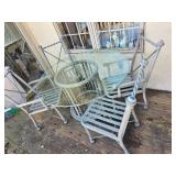 Wisted Cast Aluminum Patio Table Set with Scalloped Edge Glass Top