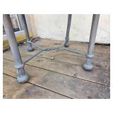 Wisted Cast Aluminum Patio Table Set with Scalloped Edge Glass Top