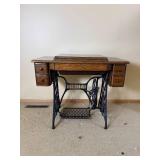 Antique Trendle Singer Sewing Machine G8110528