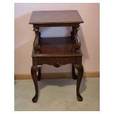 Elegant Vintage Mahogany Tiered Accent Table