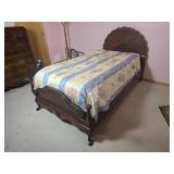 Stunning Vintage Scallop Shell Twin Bed  Set - (B)