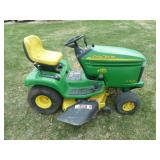 John Deere LX266 Lawn Tractor