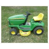 John Deere LT155 Lawn Tractor