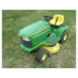 John Deere LT155 Lawn Tractor