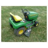 John Deere LT155 Lawn Tractor