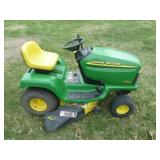 John Deere LT155 Lawn Tractor