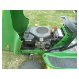 John Deere LT133 Lawn Tractor