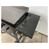 New Charbroil 28 inch Performance Griddle 2 -Burner Liquid propane Flat Top Grill