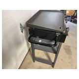 New Charbroil 28 inch Performance Griddle 2 -Burner Liquid propane Flat Top Grill