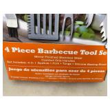 New 4 Piece BBQ Tool Set