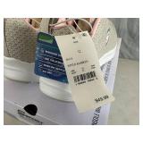 New Skechers Arch Comfort Shoes - Size 12