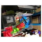BOX ASSORTED HOME GOODS/CRAFTS