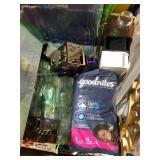 BOX ASSORTED HOME GOODS/CRAFTS