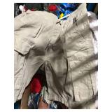 BOX ASSORTED CLOTHING/BLANKET/PILLOW