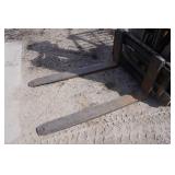 Caterpillar 50 Pneumatic Tire Forklift - Dual Fuel Gas/Propane